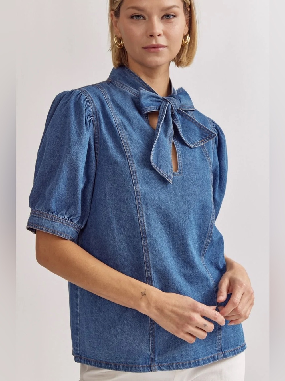 Entro Denim Mock Neck Tie Puff Sleeve Top Women’s Size S - Picture 2 of 5